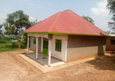 KANOMBE 4BEDROOMS, 2BATHROOMS FOR SALE AT RWF27,000,000