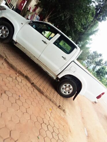 TOYOTA HILUX 2007 MANUAL FOR SALE AT RWF10,000,000