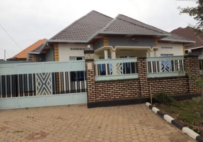 KANOMBE 4BEDROOMS, 3BATHROOMS FOR SALE AT RWF65,000,000